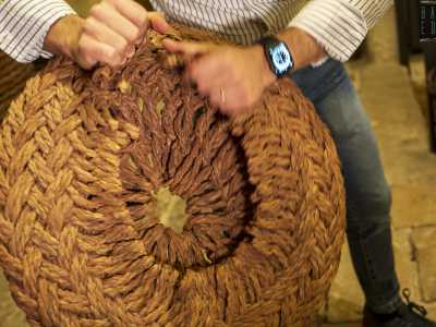 I grappoli erano contenuti nei dieci fiscoli fatti di canapa intrecciata a mano...